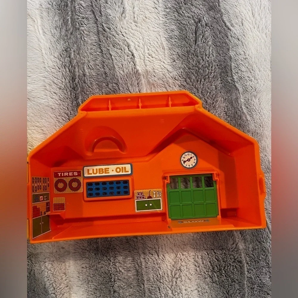 VINTAGE MATTEL FIRST WHEELS GARAGE REPAIR SERVICE SHOP FOR HOTWHEELS 1983